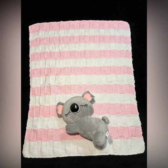 Handmade Pink & White Blanket + Koala Pillow NWT - Picture 2 of 8